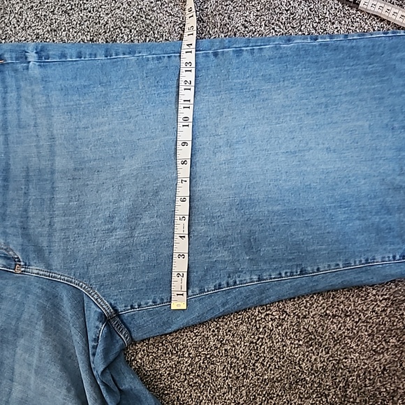 22w plus highrise wide leg jeans - Picture 12 of 12